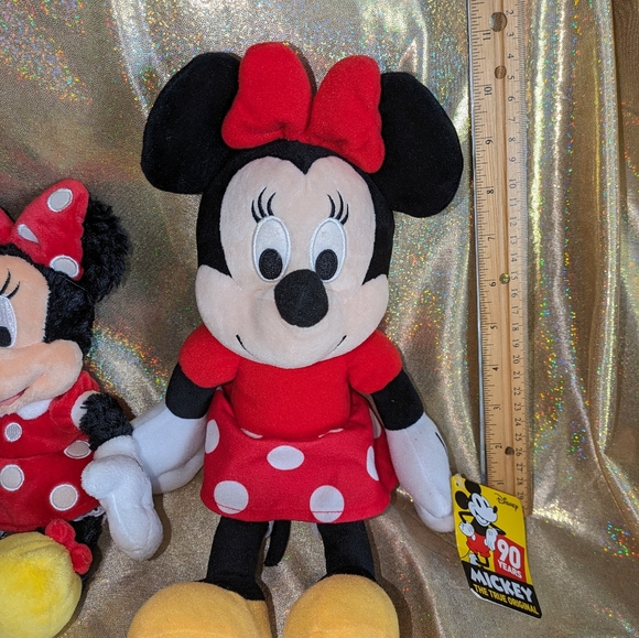 Minnie Mouse plush - NWT - Picture 2 of 7